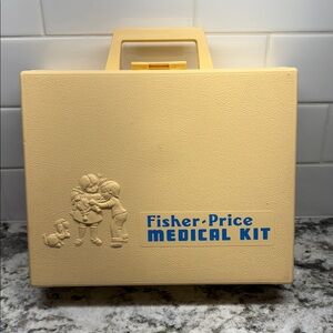 ✨VINTAGE✨ 1977 Fisher-Price Medical Kit